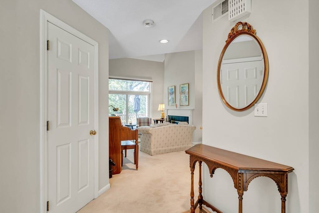 Waltham, MA 02452,68 Bishops Forest Dr #68