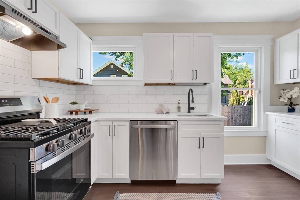 Longmeadow, MA 01106,14 Glenwood Cir