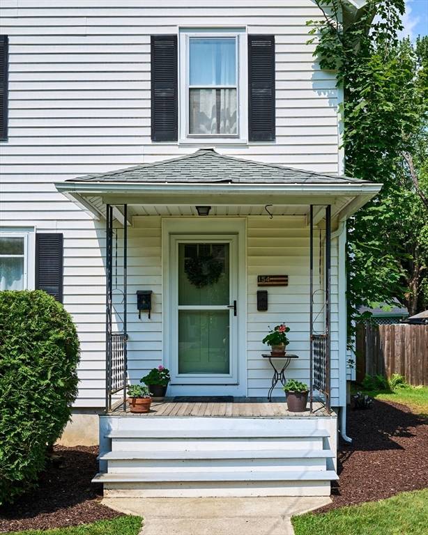 Northampton, MA 01062,154 North Maple Street