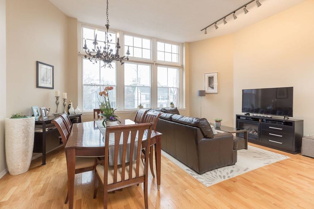Newton, MA 02464,51 Pettee Street #28