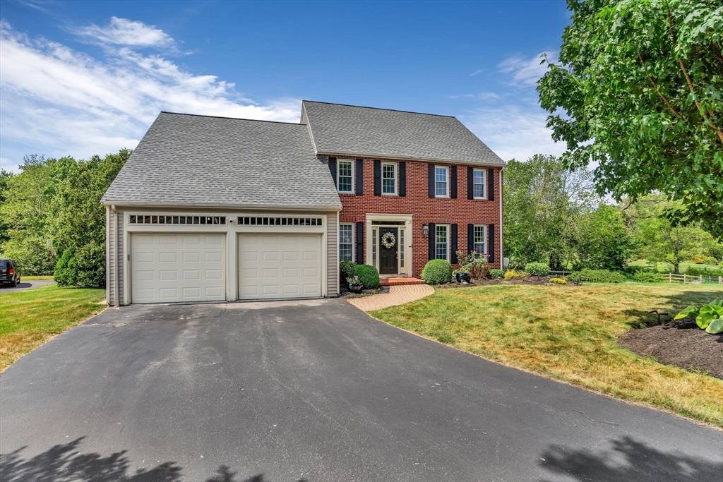 Northborough, MA 01532,12 Saddle Hill Dr