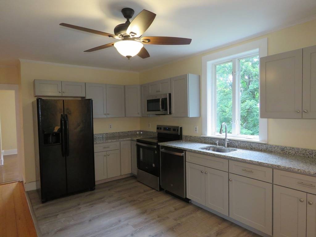 Whitman, MA 02382,87 Beulah Street #2