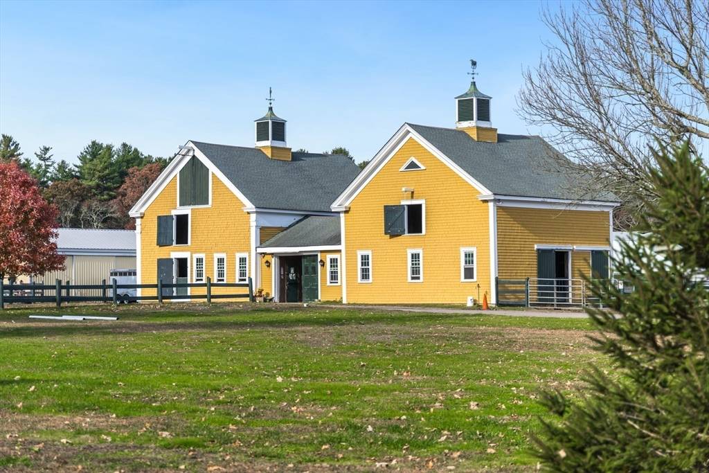 Rochester, MA 02770,0-A4 Marys Pond Rd