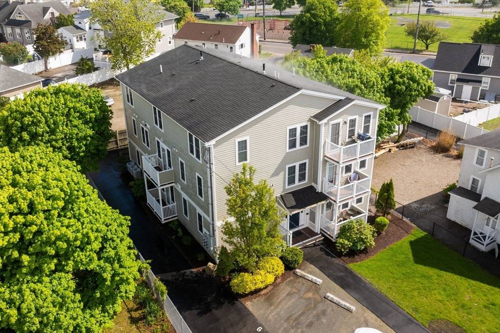 Hull, MA 02045,10 Malta St. #1