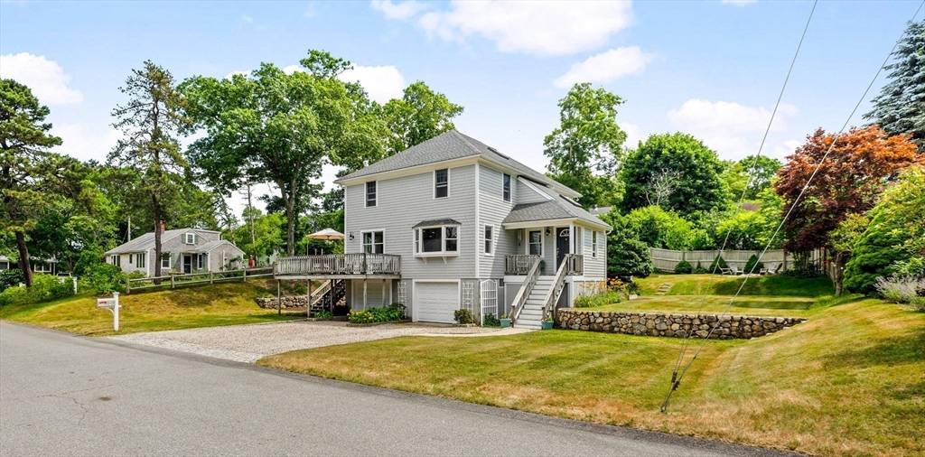 Falmouth, MA 02536,37 Berkeley Dr