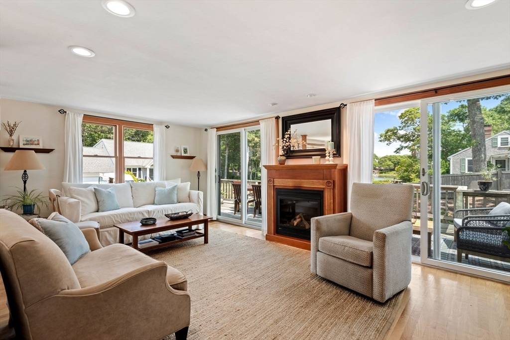 Falmouth, MA 02536,37 Berkeley Dr
