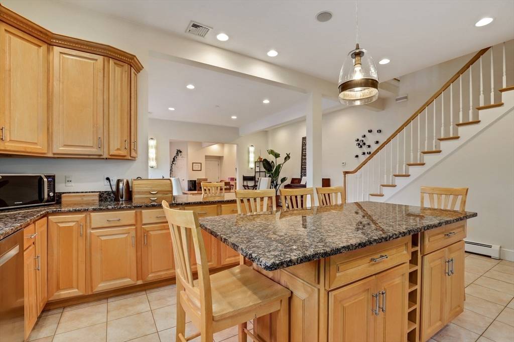 Lynn, MA 01902,13 Essex St #2