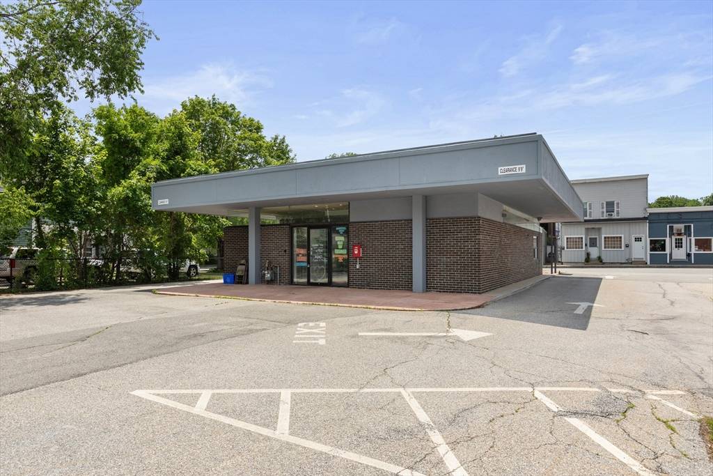 Merrimac, MA 01860,12 School St