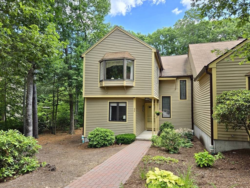 Sturbridge, MA 01566,44 Bentwood Dr #44