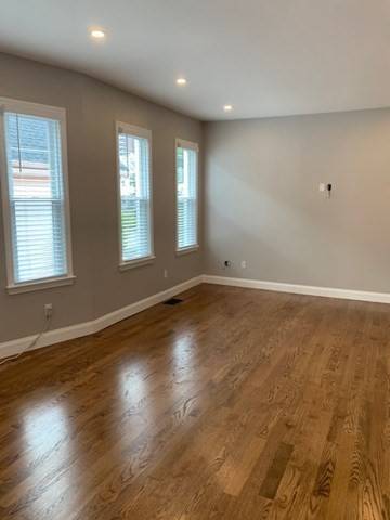 Medford, MA 02155,5 1/2 Edward St #2