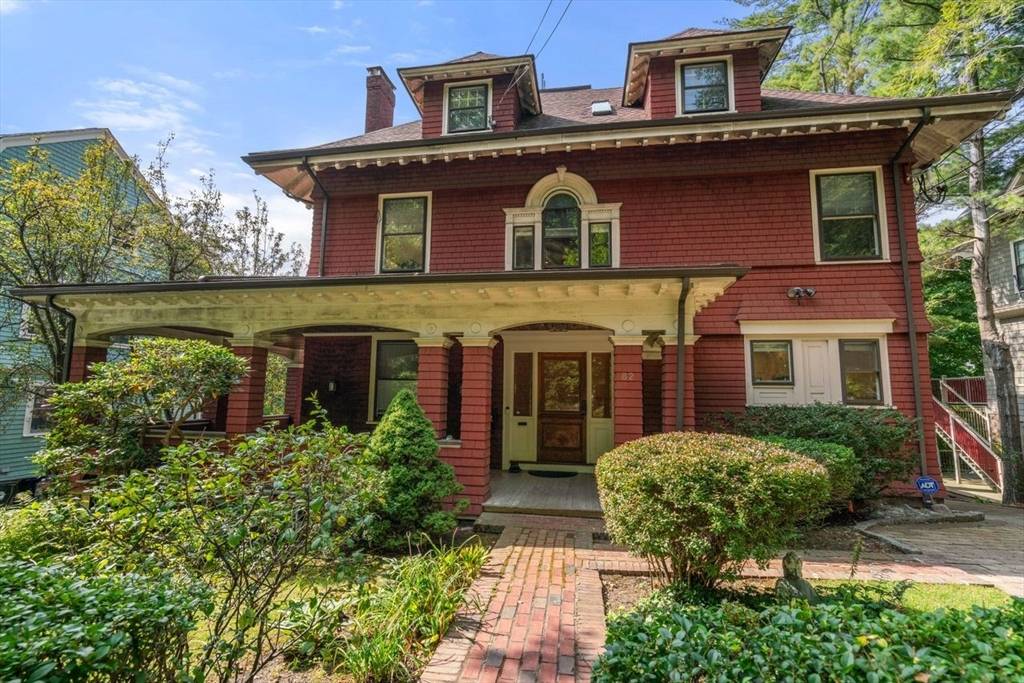 Brookline, MA 02446,82 Lancaster Road #2