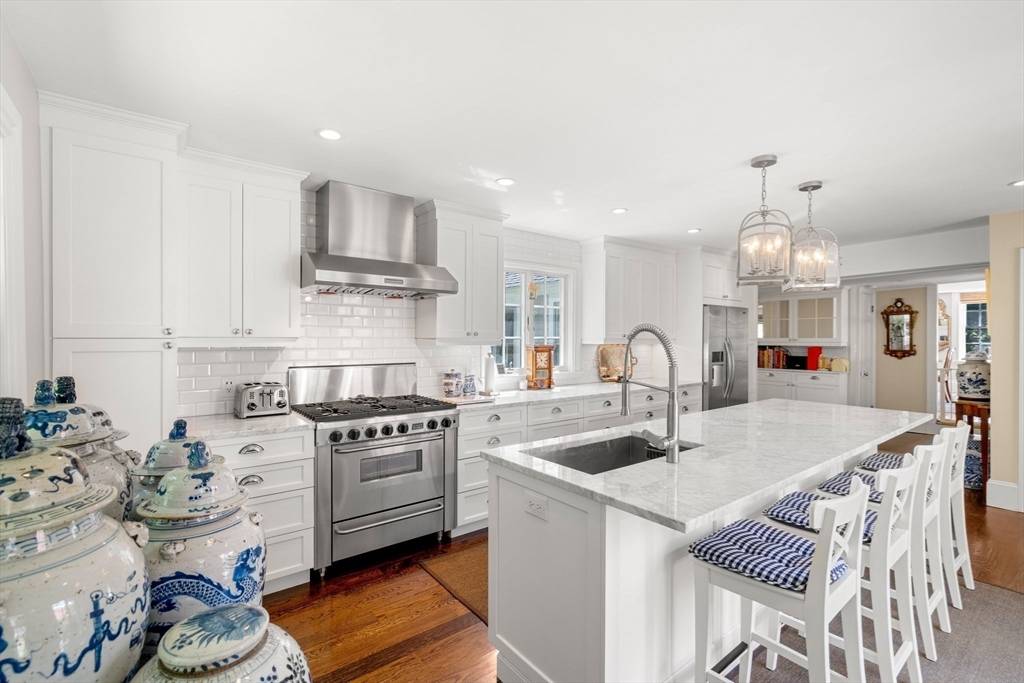 Dedham, MA 02026,163 Highland St