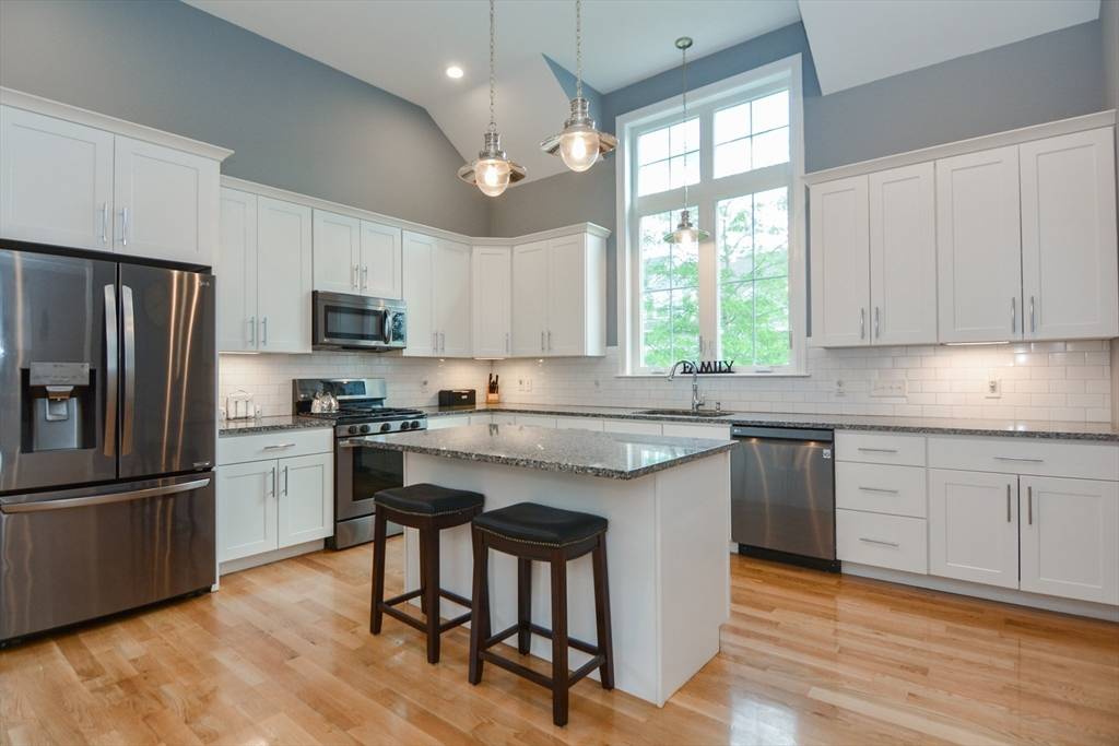Medway, MA 02053,6 Fieldstone #6