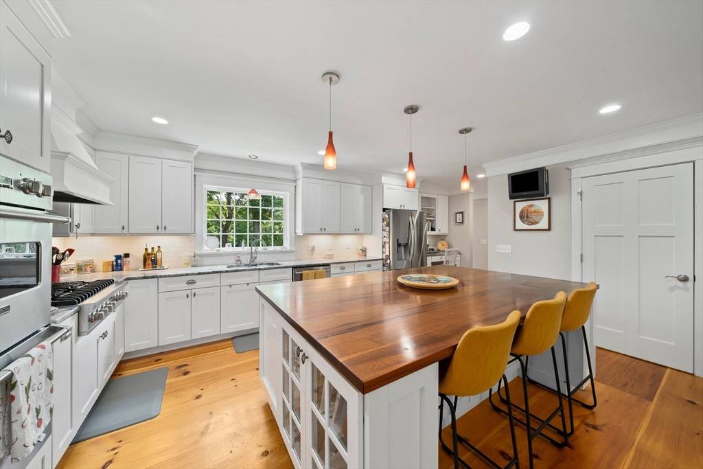 Marshfield, MA 02051,86 Prospect Street