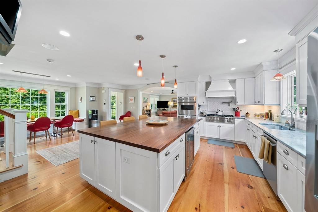 Marshfield, MA 02051,86 Prospect Street