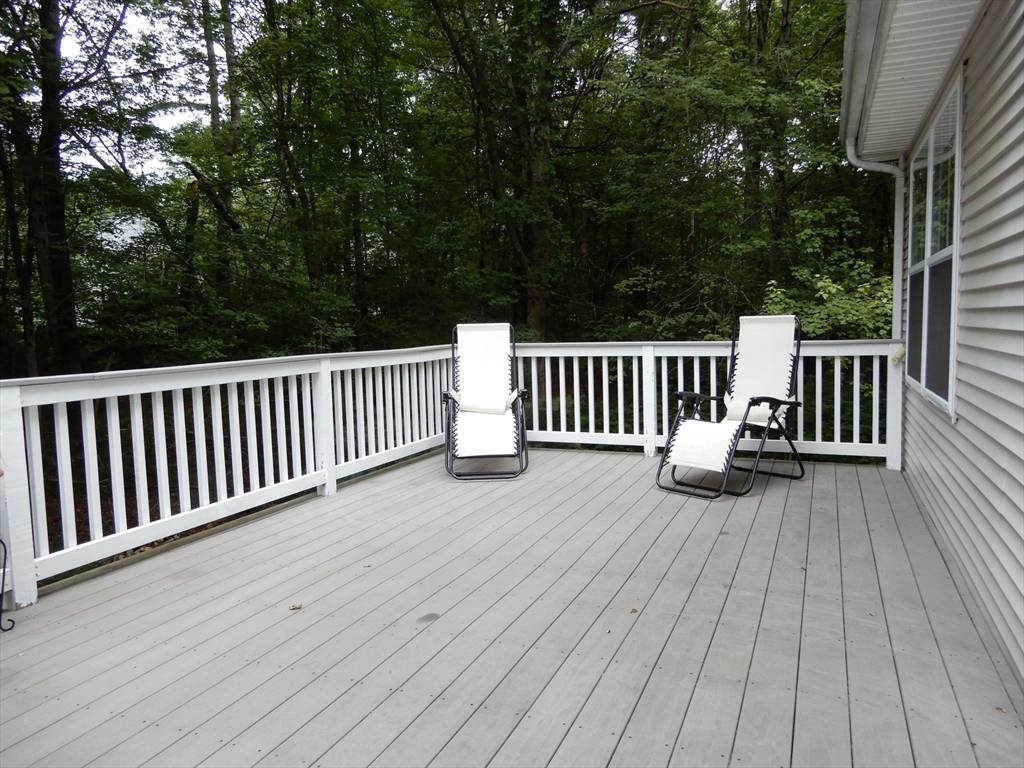 Foxboro, MA 02035,5 Bradshaw Ln #1