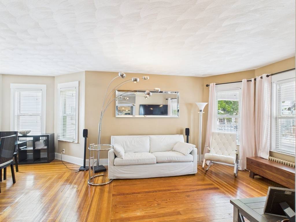 27 Wisconsin Avenue Somerville, MA 02145