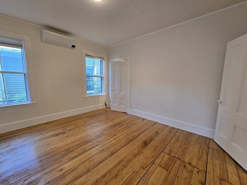 Brookline, MA 02445,98 Boylston St #1