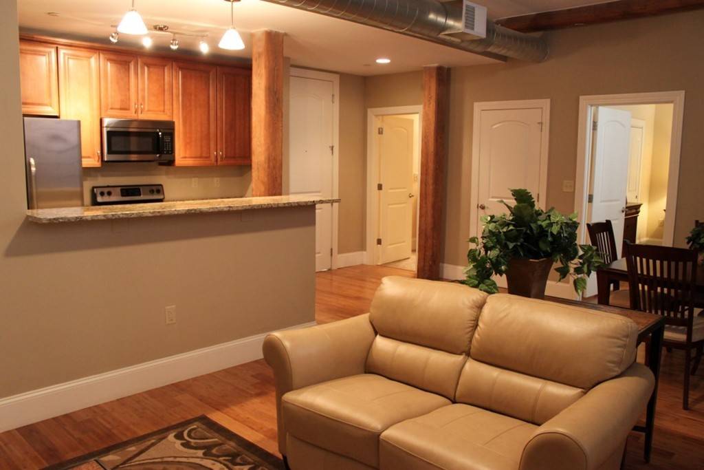 Worcester, MA 01608,64 Beacon Street #A-201