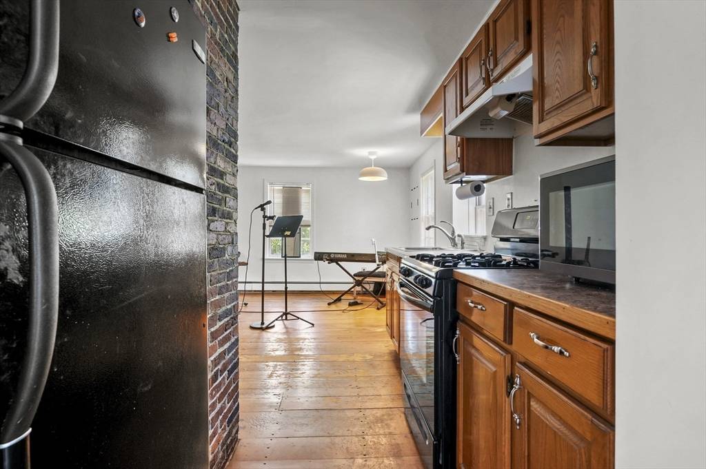 Arlington, MA 02476,18-20 Brattle Street
