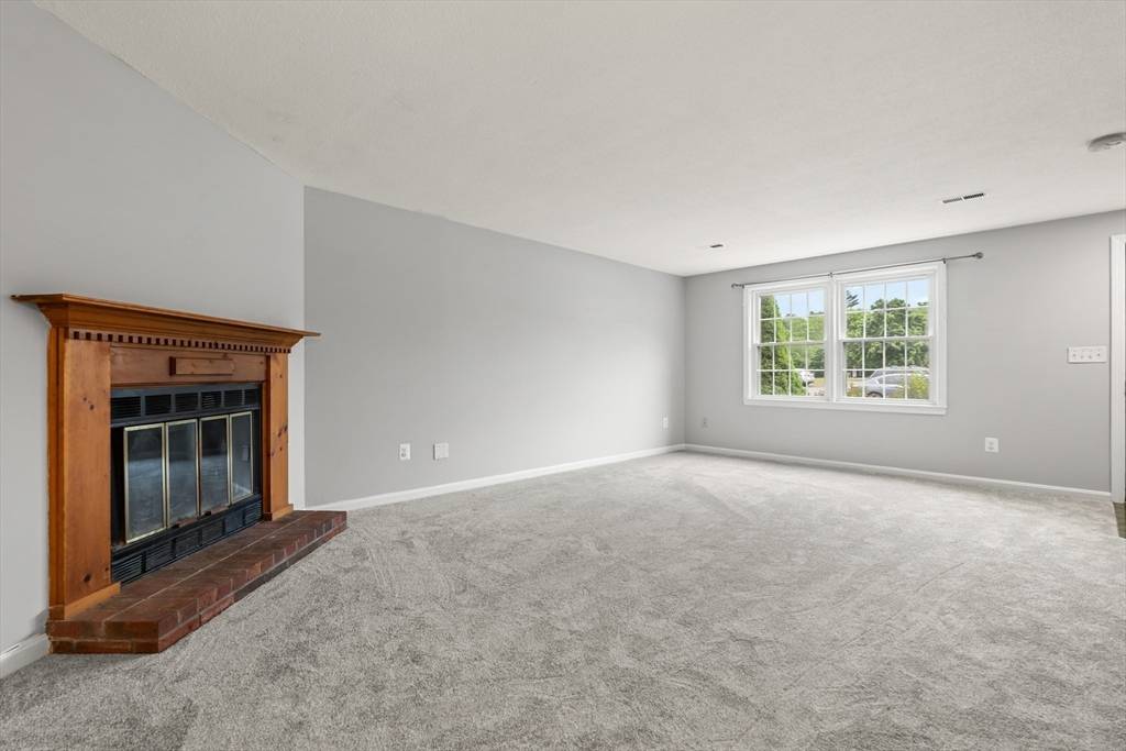 Whitman, MA 02382,728 Auburn St #E4
