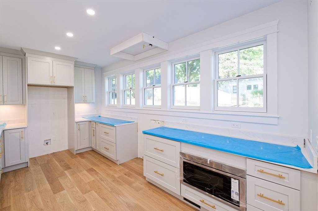 Natick, MA 01760,83 Eliot St
