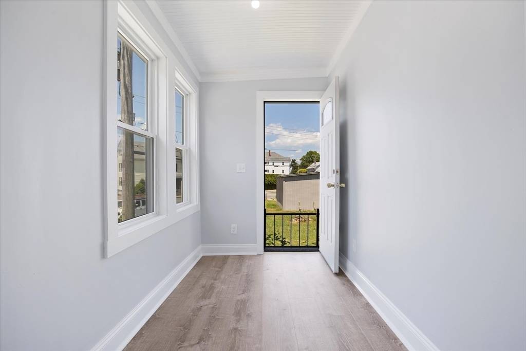 22 Queen St Fall River, MA 02724