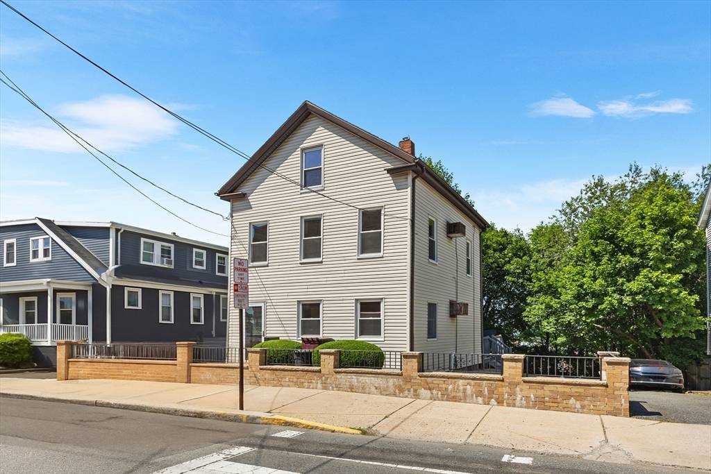 Everett, MA 02149,88 Garland St