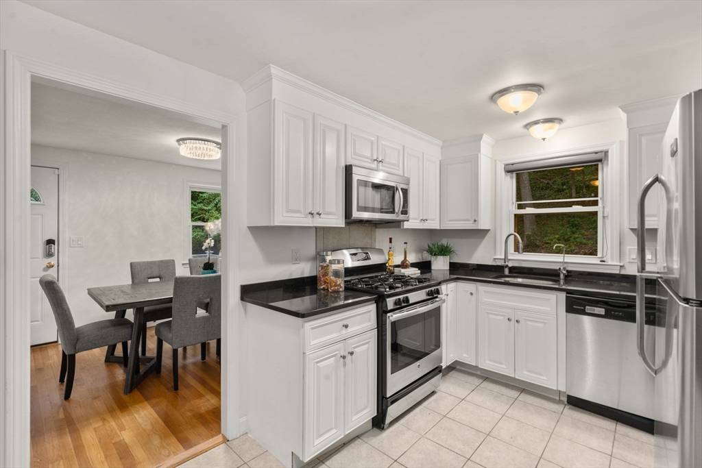 Newton, MA 02464,37-39 Thurston Rd #1