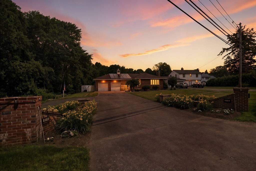 Wilbraham, MA 01095,644 Stony Hill Rd