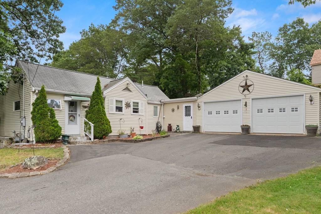 Saugus, MA 01906,91 Great Woods Road
