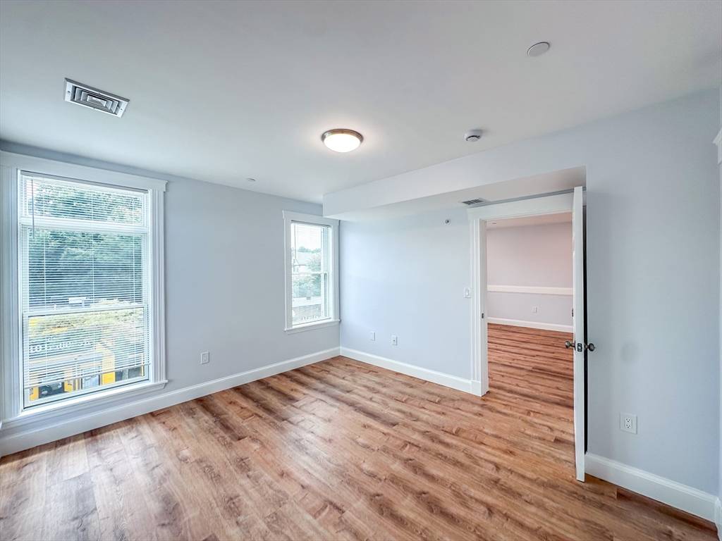 Boston, MA 02125,734 Dudley Street #401