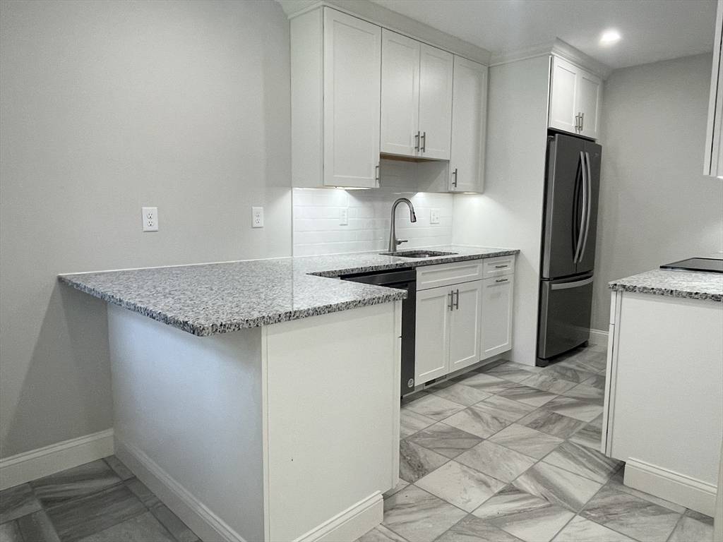 Woburn, MA 01801,17 Court St #1