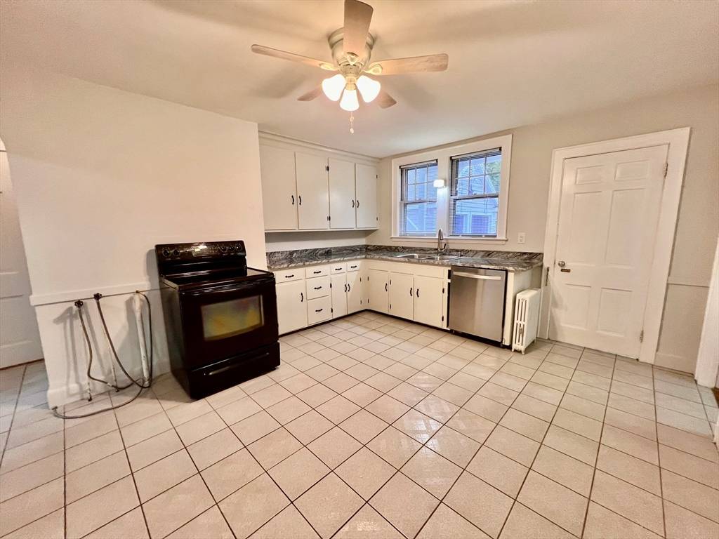 Weymouth, MA 02189,20-22 Randall Ave #1