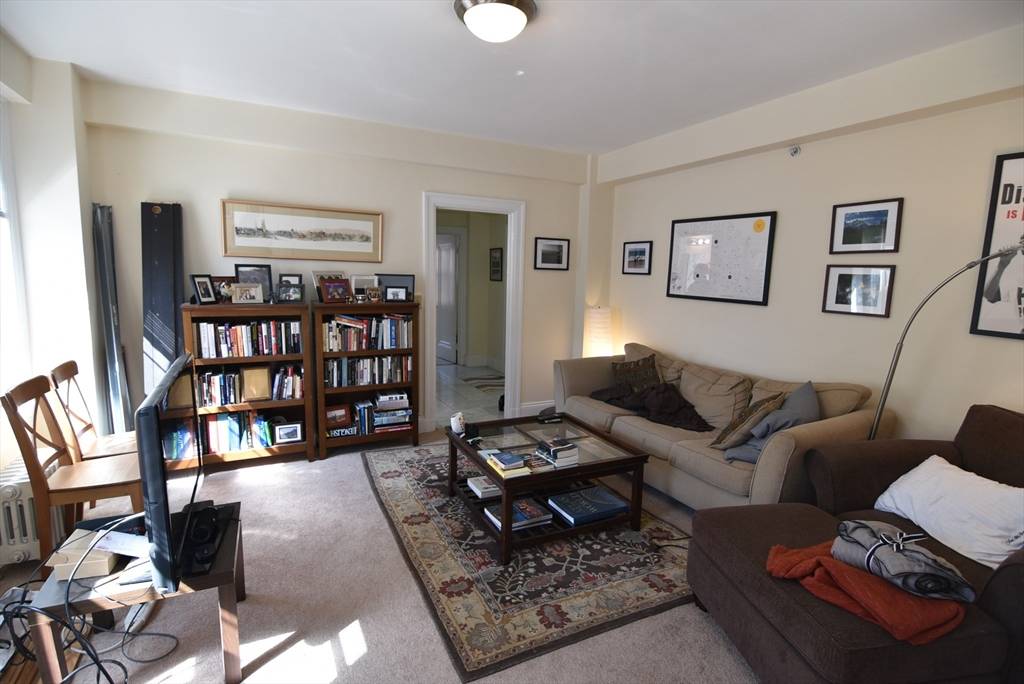 Brookline, MA 02446,1401 Beacon St #205