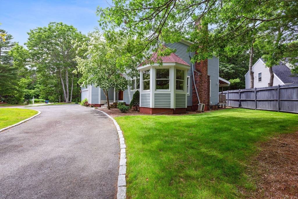 Falmouth, MA 02536,65 River's Edge Road