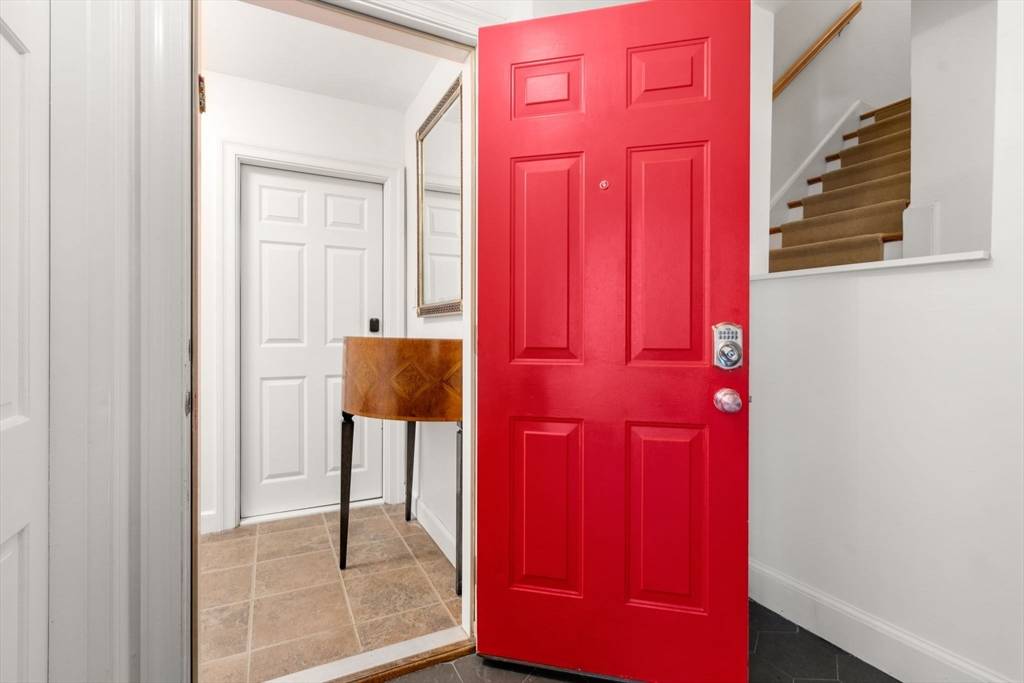 Brookline, MA 02446,14 Still Street #19