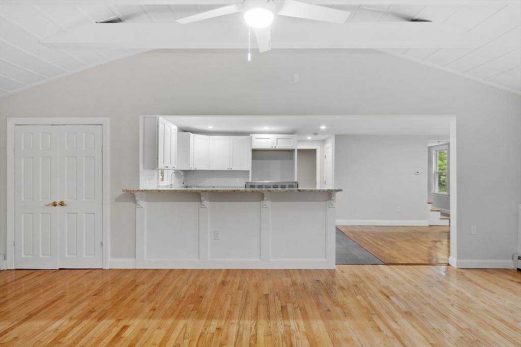 82 Old Boston Tpke Hubbardston, MA 01452