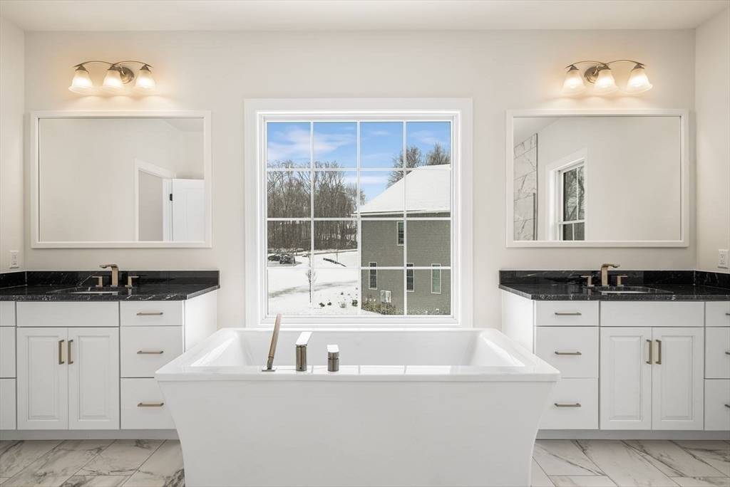 Hopkinton, MA 01748,13 Fitch Ave #19