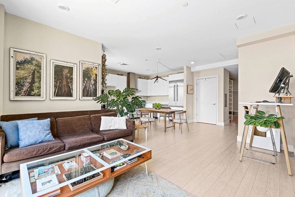 121 Portland St #PH3 Boston, MA 02114