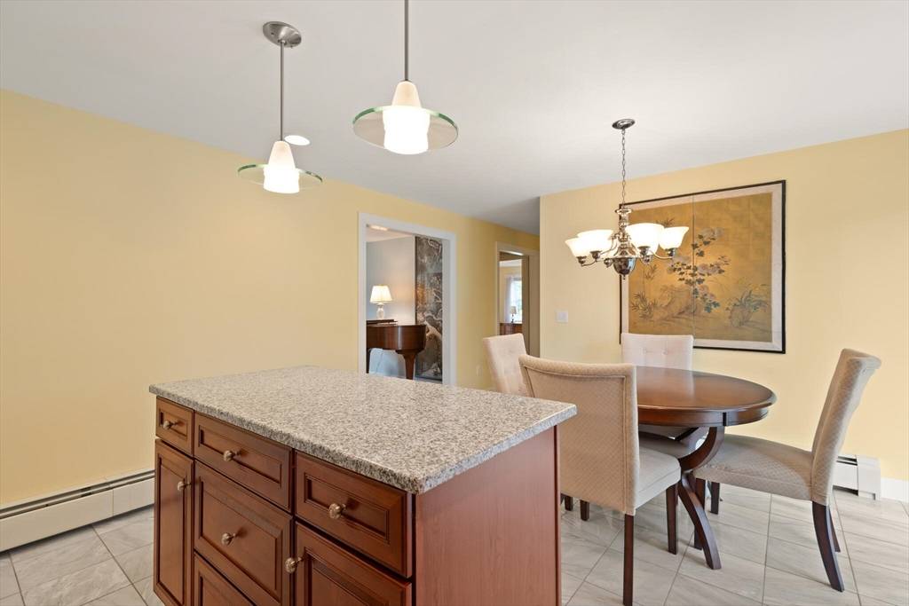 67 Lexington Ave Haverhill, MA 01835