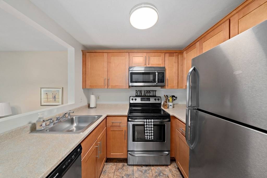 Plymouth, MA 02360,28 Westcliff Dr #28