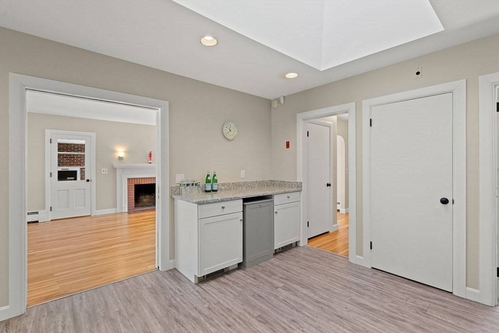 115 Mill St Lincoln, MA 01773