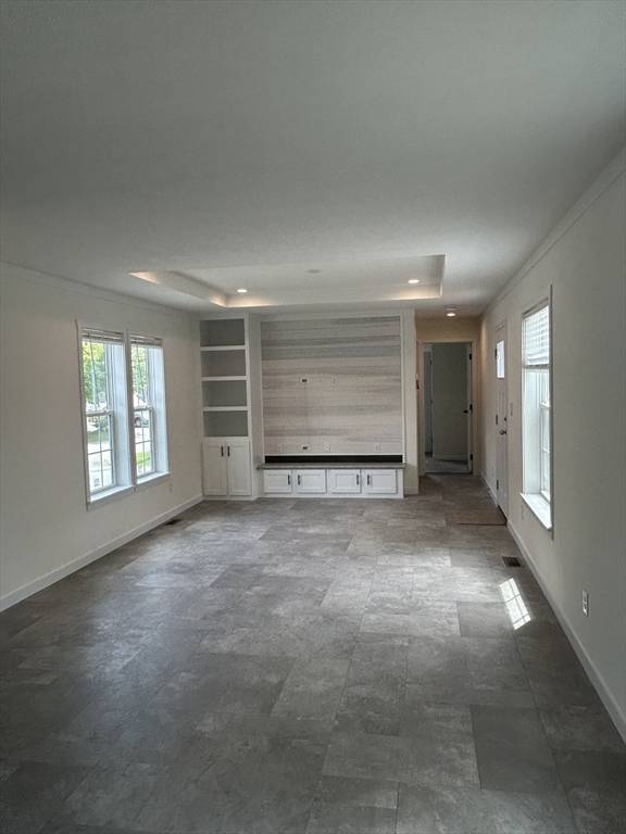 Tewksbury, MA 01876,214 Shoreline Drive