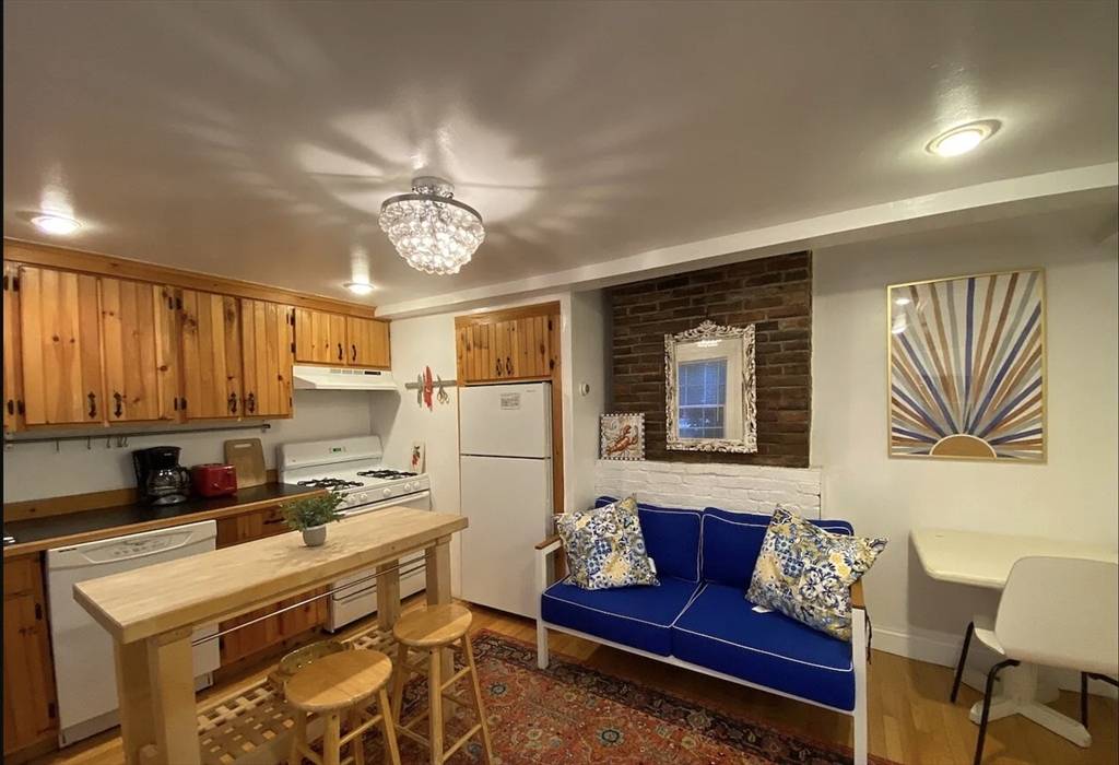 Cambridge, MA 02139,11 William St. #S