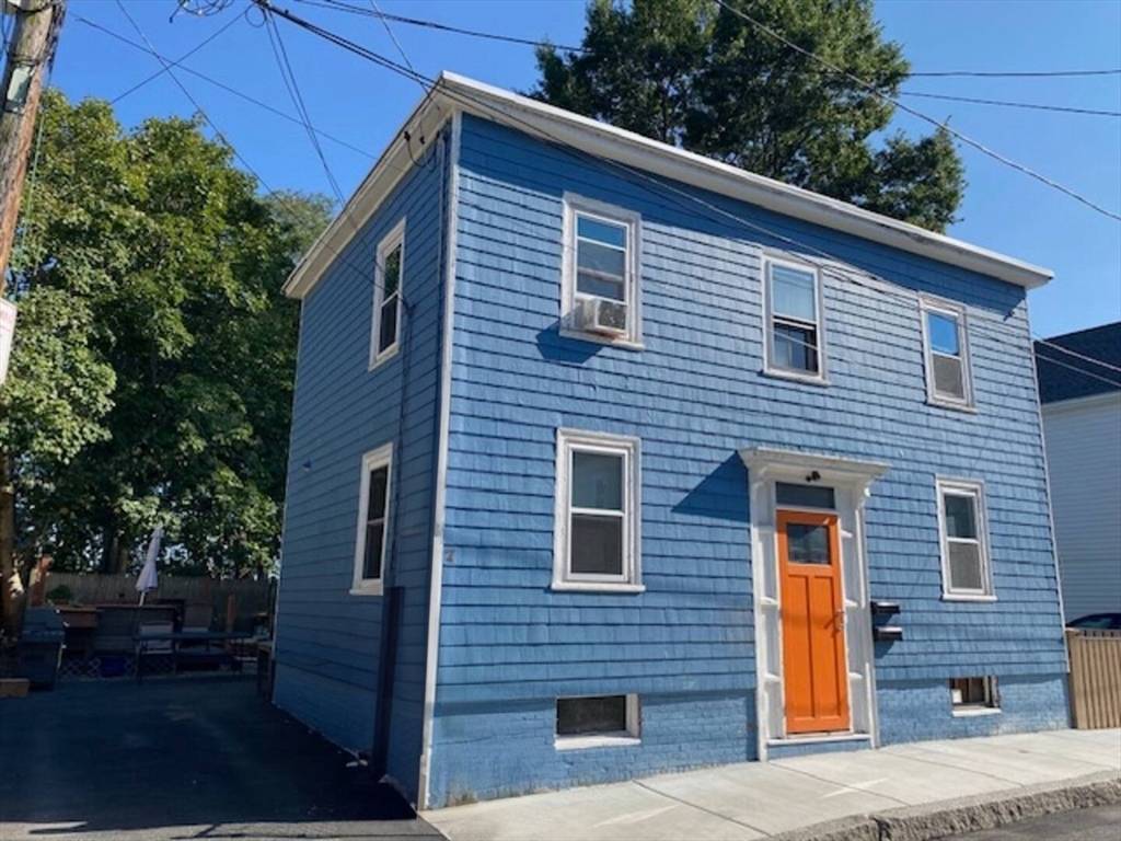 Salem, MA 01970,7 Allen Street #1