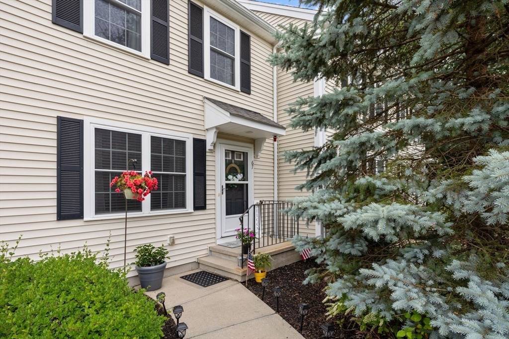 Rockland, MA 02370,67 Boxberry Ln #67