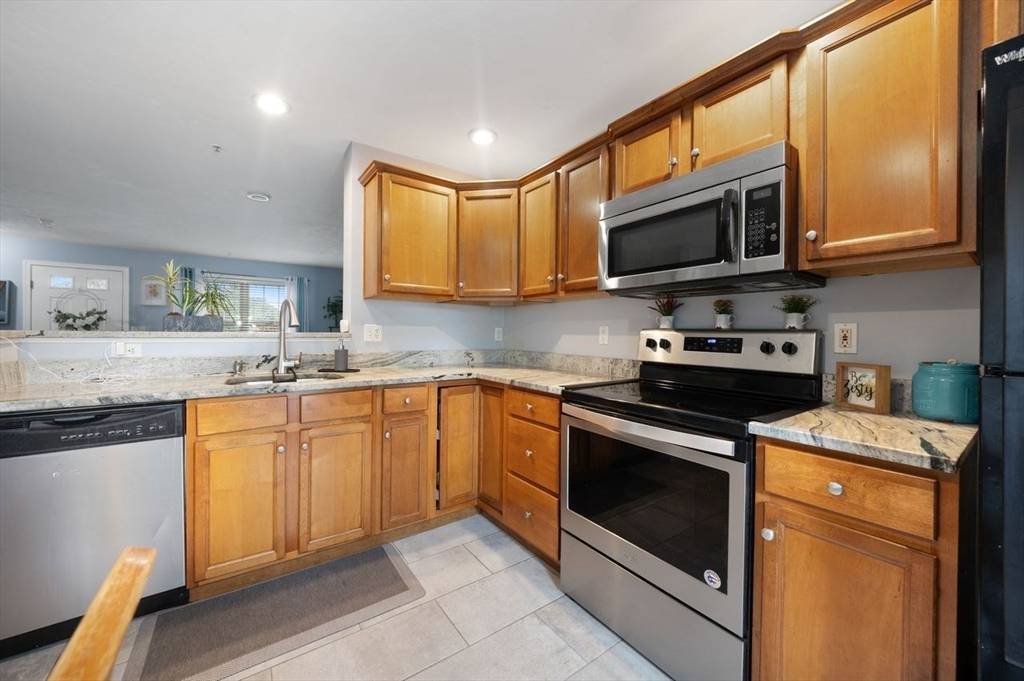 Rockland, MA 02370,67 Boxberry Ln #67