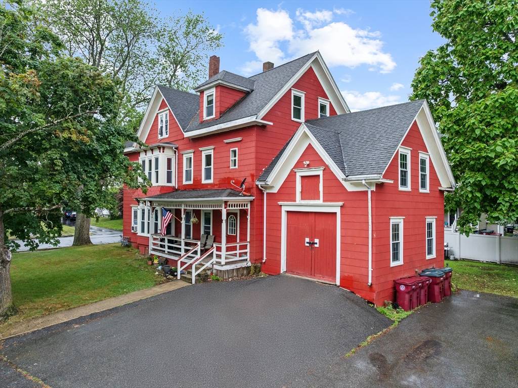 Middleboro, MA 02346,22 Webster Street