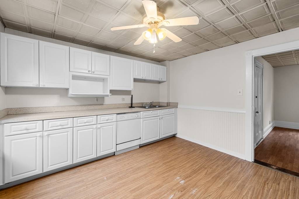 Middleboro, MA 02346,22 Webster Street